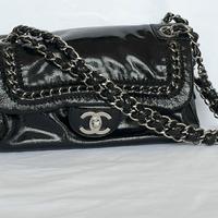 Borsa Chanel Luxe Ligne Flap limited edition nera 