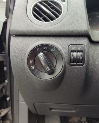 Interruttore fari VOLKSWAGEN GOLF 5 PLUS del 2006