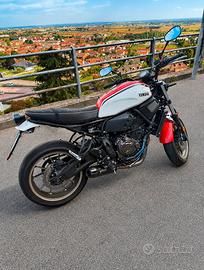 YAMAHA XSR 700