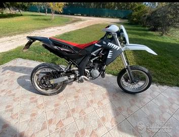 Aprilia motard sx 125