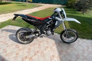 Aprilia motard sx 125