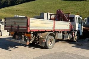 VOLVO FL612 - PATENTE B - GRU