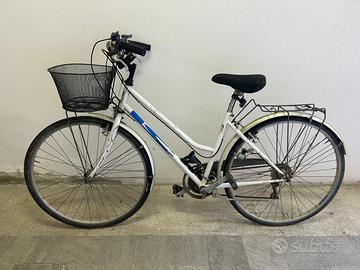 CITY BIKE CON MARCE ATALA