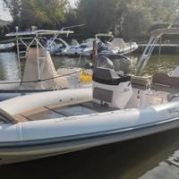 Salpa 23 pck Suzuki DF200 AP Elettr. - CVT Nautica