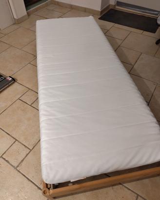 Letti Ikea UTÅKER con materassi