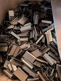 Ganci e sigilli per reggetta nuovi