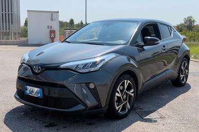 Toyota C-HR  2023 2.0h Lounge e-cvt Ibrida