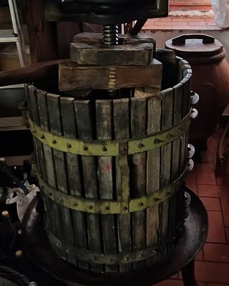  torchio per uva (strettoio)