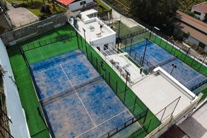 Impianto sportivo con 2 campi di padel