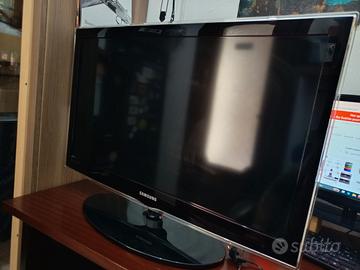 TV Samsung 32" funzionante con telecomando