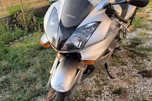Honda vfr vtec 800