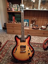 chitarra semiacustica 