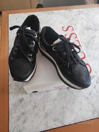 Scarpe Guess 