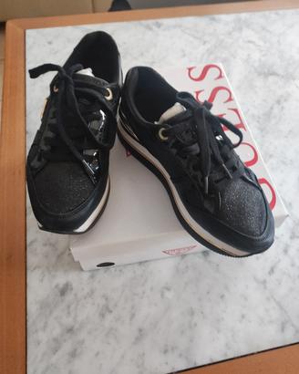 Scarpe Guess 