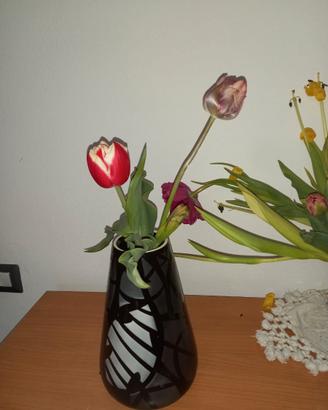 Vaso decorativo nero e multicolore