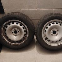 Gomme invernali Nokian con cerchi in ferro