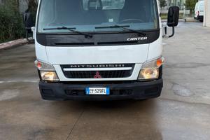 Autocarro Mitsubishi ribaltabile