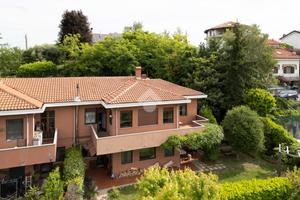 5 LOCALI A BALDISSERO TORINESE