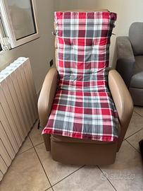 Poltrona con comando elettrico