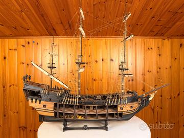 modello veliero Pirati dei Caraibi Perla Nera
