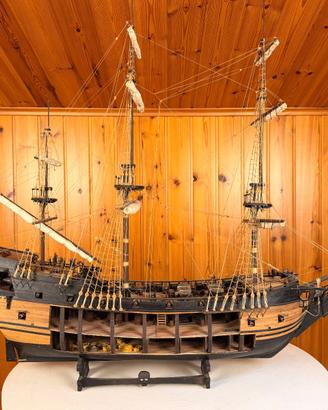 modello veliero Pirati dei Caraibi Perla Nera