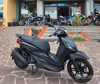 Beverly 300