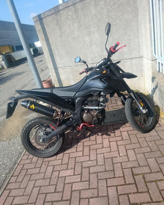 MOTARD 125 MODIFICATO