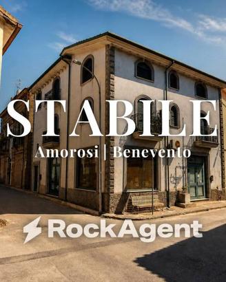Palazzo / Stabile di 210 m² con 4 locali a Amorosi