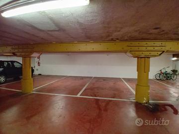 Posto auto coperto, garage