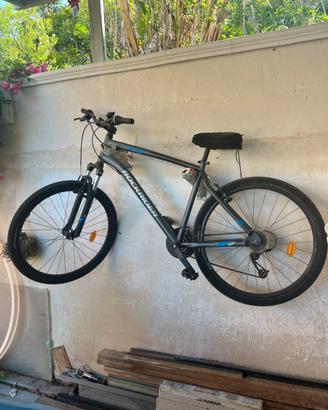 Bicicletta Rockrider