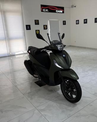 Piaggio Beverly 300 ABS - ASR DEEP BLACK