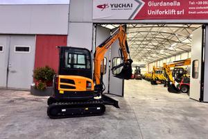 Miniescavatore Yuchai U 35 nuovo