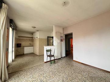 CASA SEMINDIPENDENTE A SONGAVAZZO