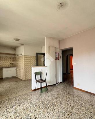 CASA SEMINDIPENDENTE A SONGAVAZZO