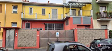 APPARTAMENTO Mq.120 + CAPANNONE Mq. 1.000