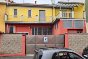 APPARTAMENTO Mq.120 + CAPANNONE Mq. 750