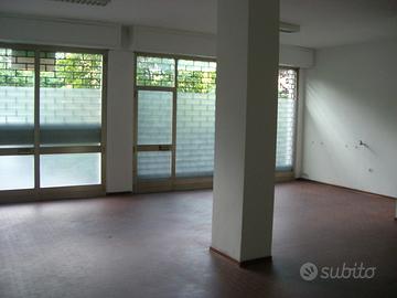 Locale commerciale di 62 mq a Rovereto sud (TN)