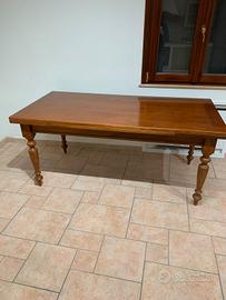 Tavolo in legno di ciliegio