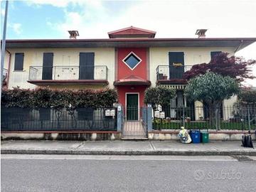 Immobile in asta di 62 m² con 2 locali e box auto 