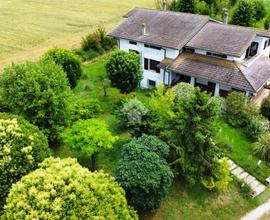 VILLA SINGOLA A BAGNOLO SAN VITO