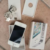 iPhone 4S – 16GB (Difetto Batteria)