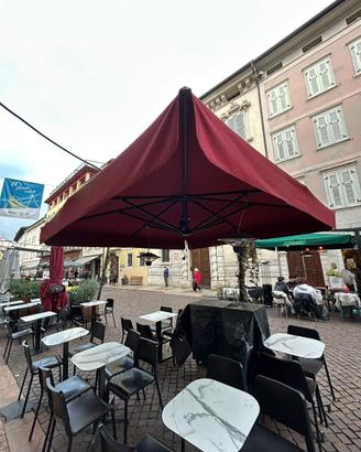 Ombrelloni 3x3 con braccio laterale
