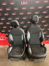 Interni Peugeot 2008