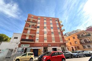 4 LOCALI A BARI