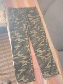 pantalone uomo stile militare con tasche laterali