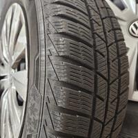 Pneumatici invernali su cerchi  195/65 r15