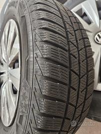 Pneumatici invernali su cerchi  195/65 r15