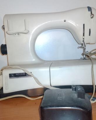 Macchina da cucire vintage
