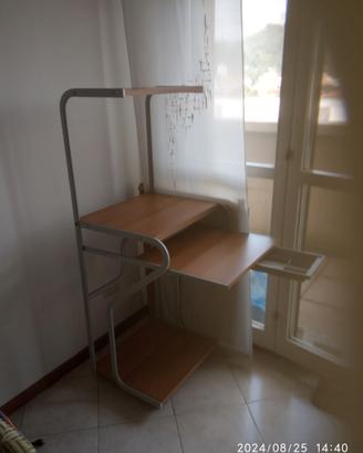 Mobiletto porta computer
