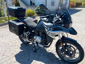 Moto BMW F750 GS